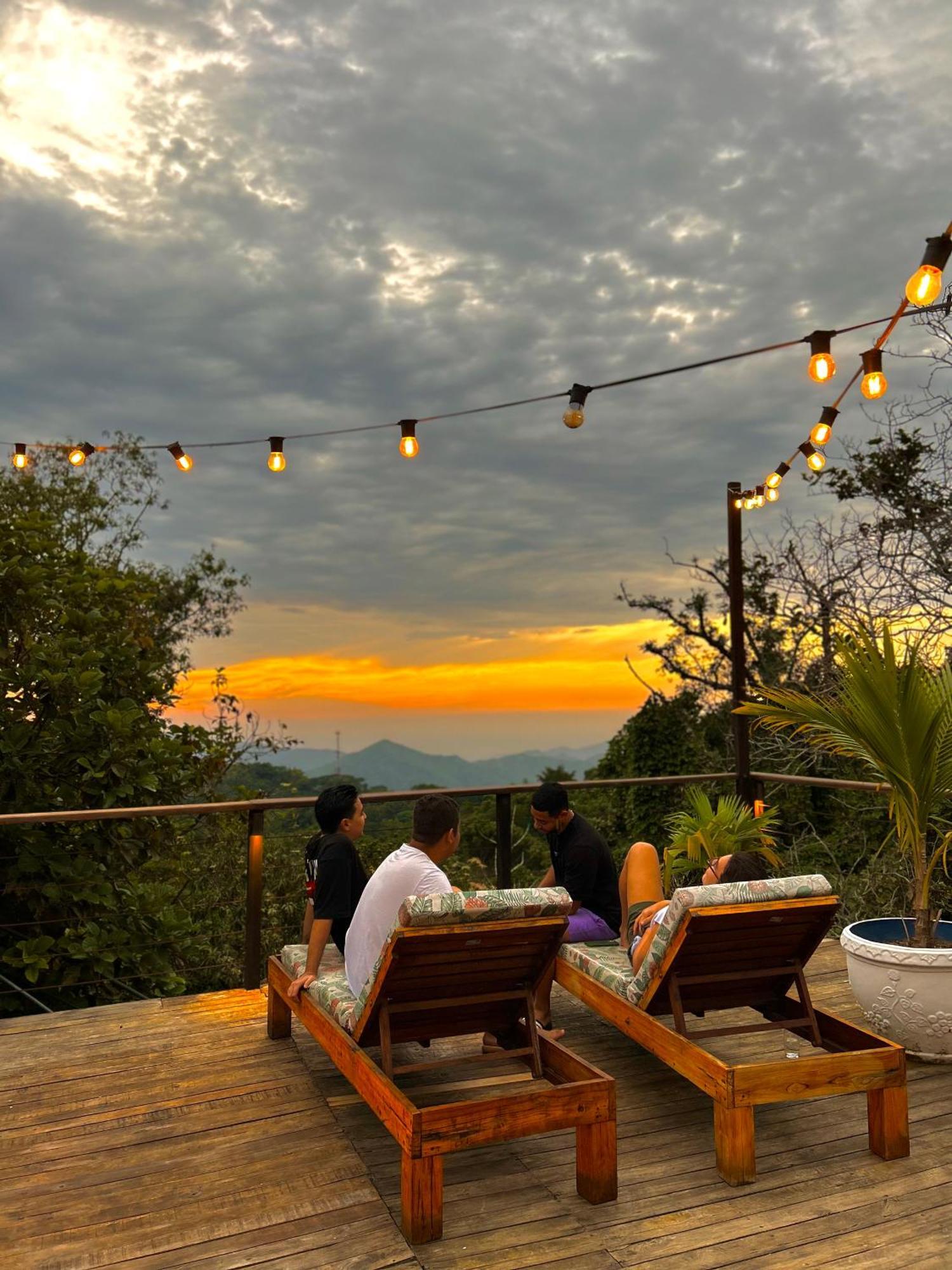 La Veranda Hotel & Restaurant مينسا المظهر الخارجي الصورة