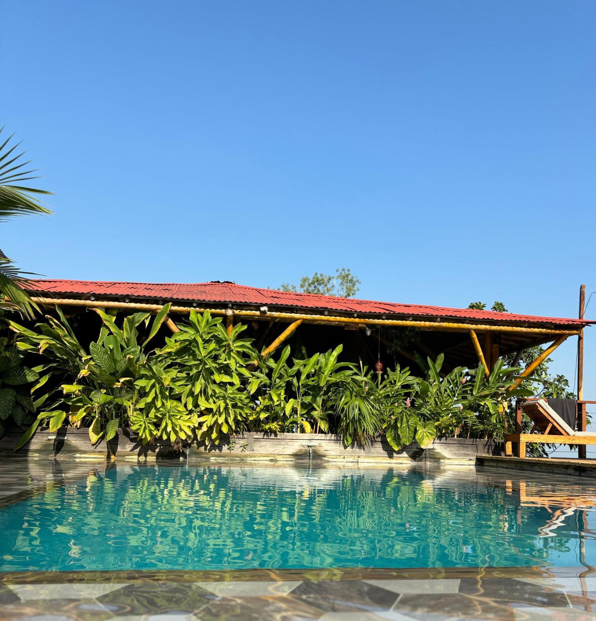 La Veranda Hotel & Restaurant مينسا المظهر الخارجي الصورة