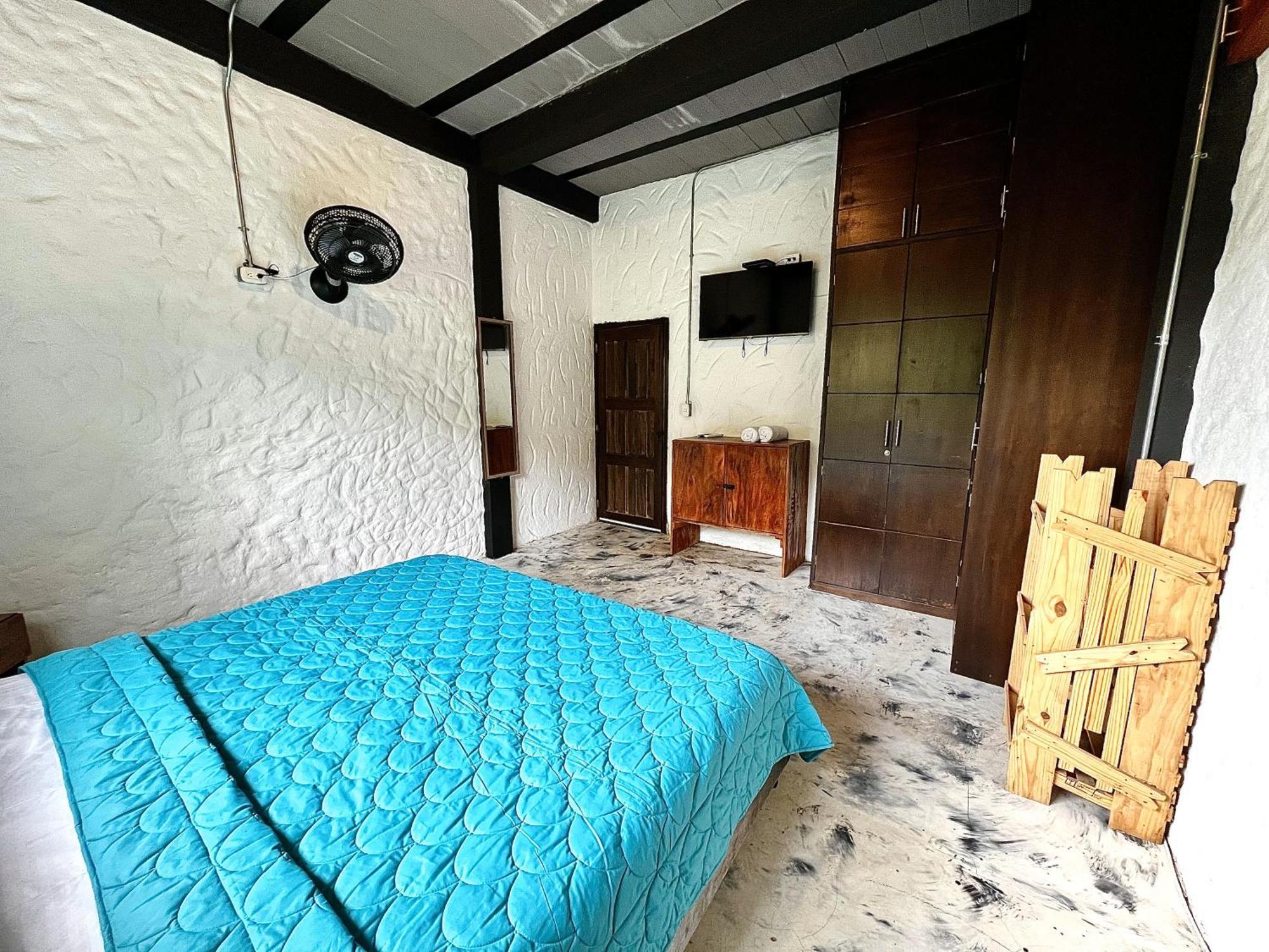 La Veranda Hotel & Restaurant مينسا المظهر الخارجي الصورة