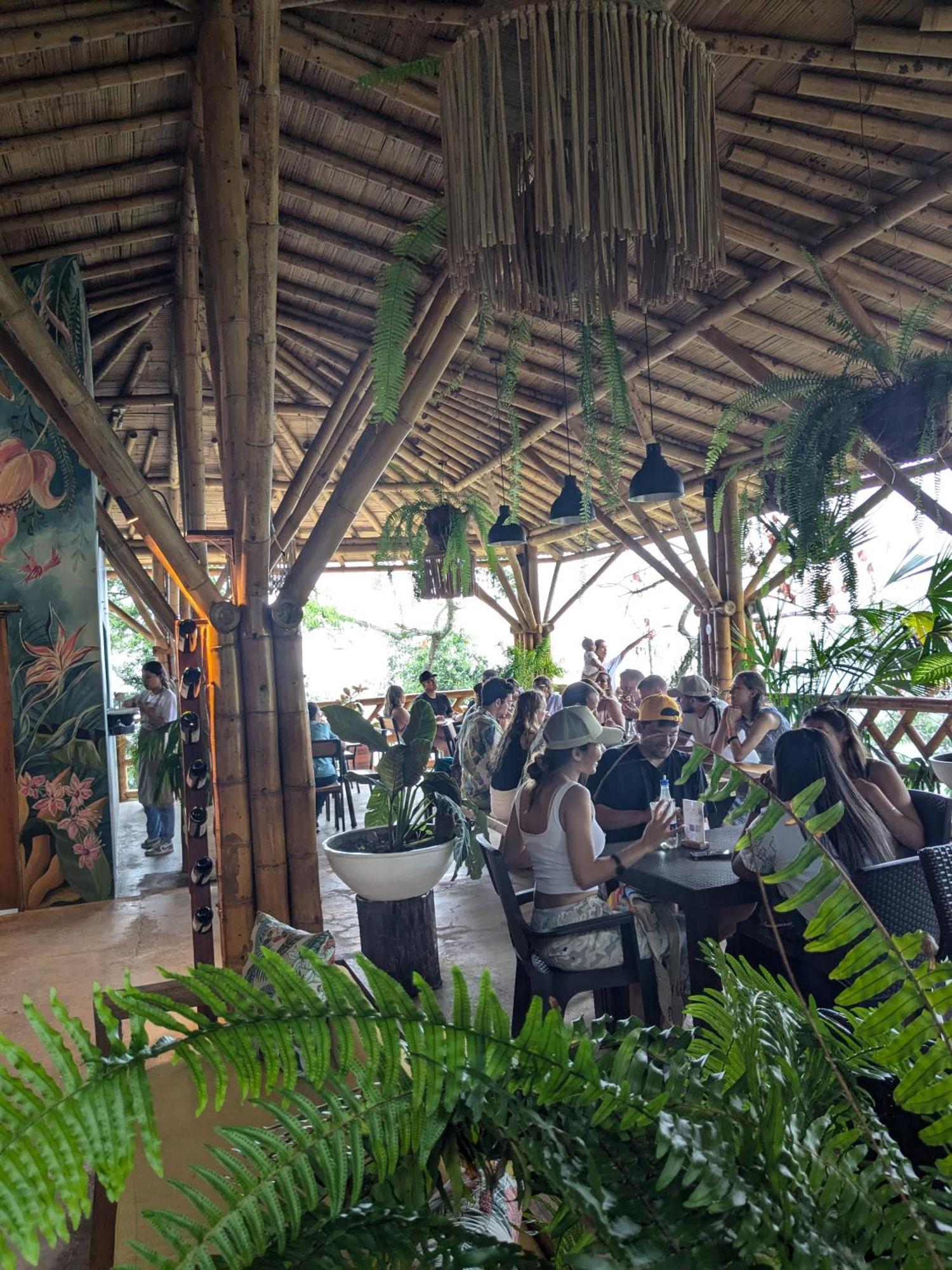 La Veranda Hotel & Restaurant مينسا المظهر الخارجي الصورة